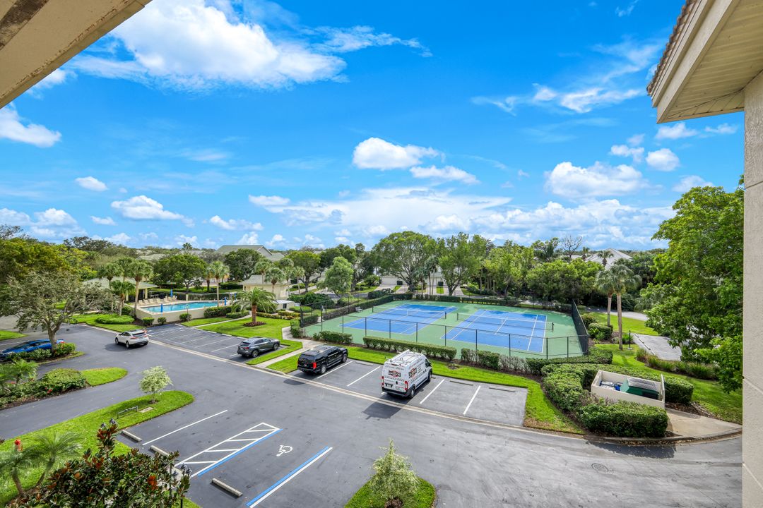 4130 Bayhead Dr #302, Bonita Springs, FL 34134