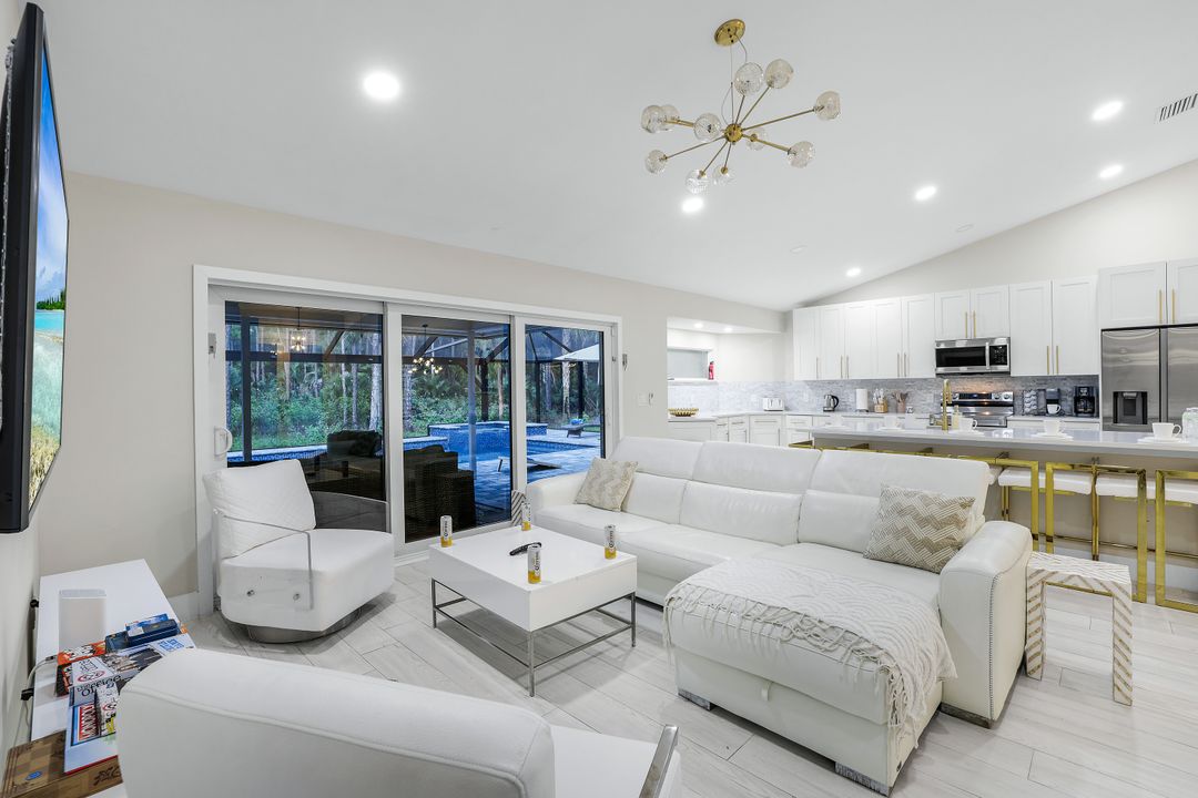 6641 Golden Gate Pkwy, Naples, FL 34105