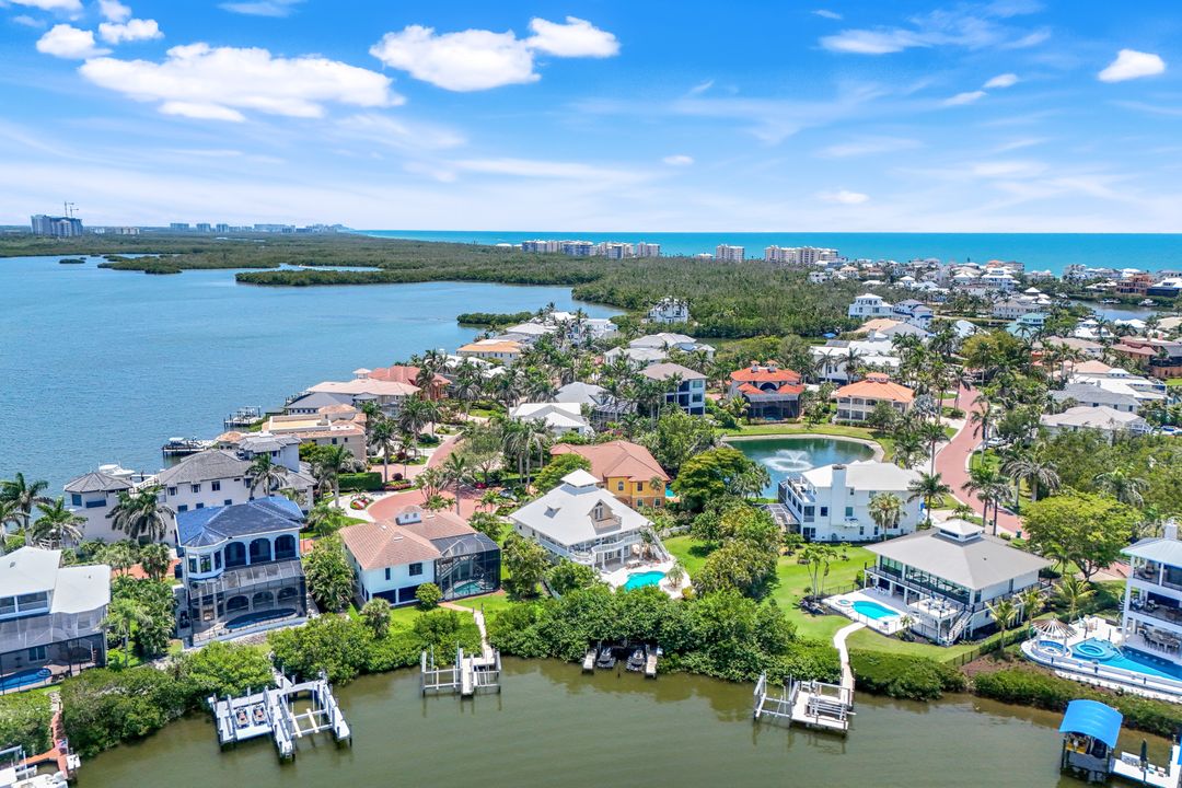 203 San Mateo Dr, Bonita Springs, FL 34134