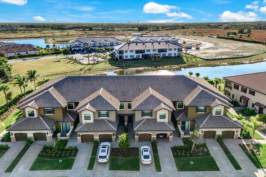 15336 Lucerna St #203, Naples, FL 34114