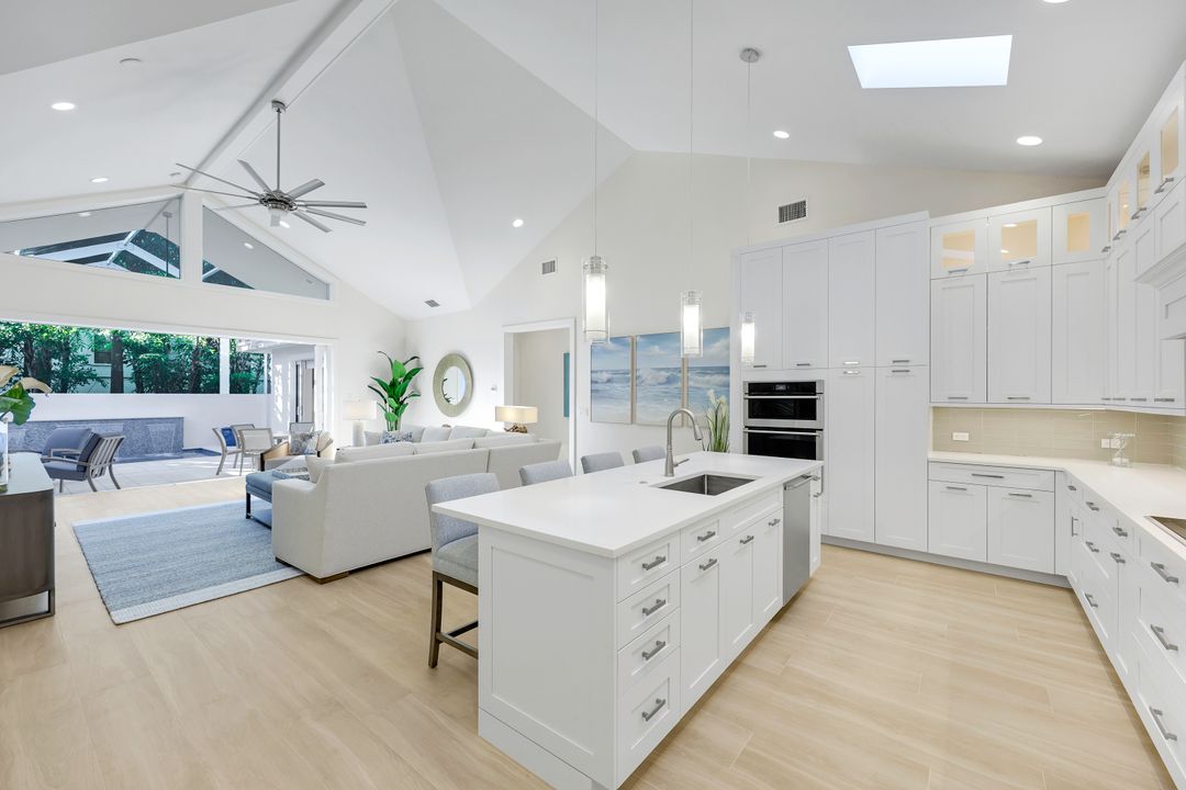 2100 Curtis St, Naples, FL 34112