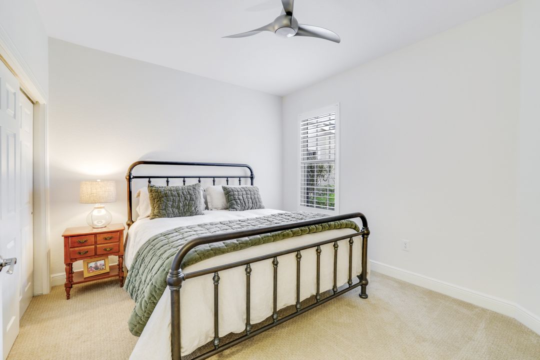 4956 Shaker Heights Ct, Naples, FL 34112