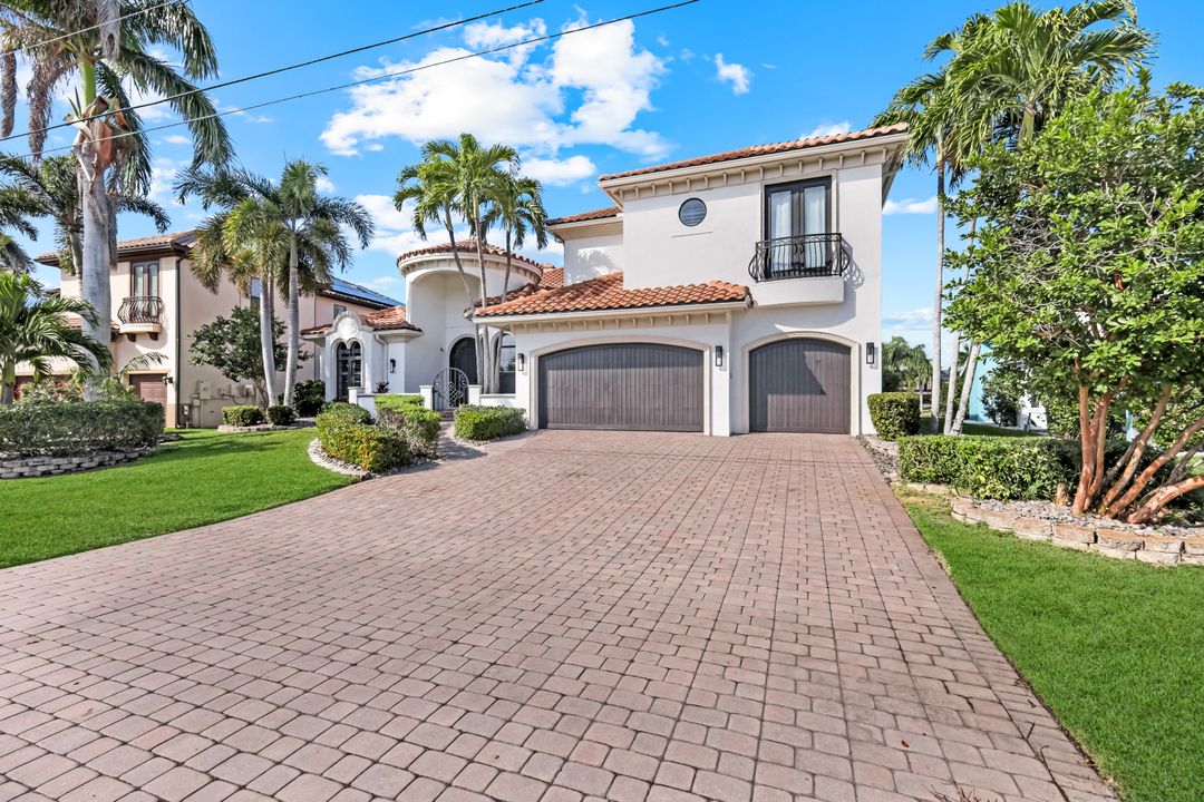 5743 SW 9th Ct, Cape Coral, FL 33914