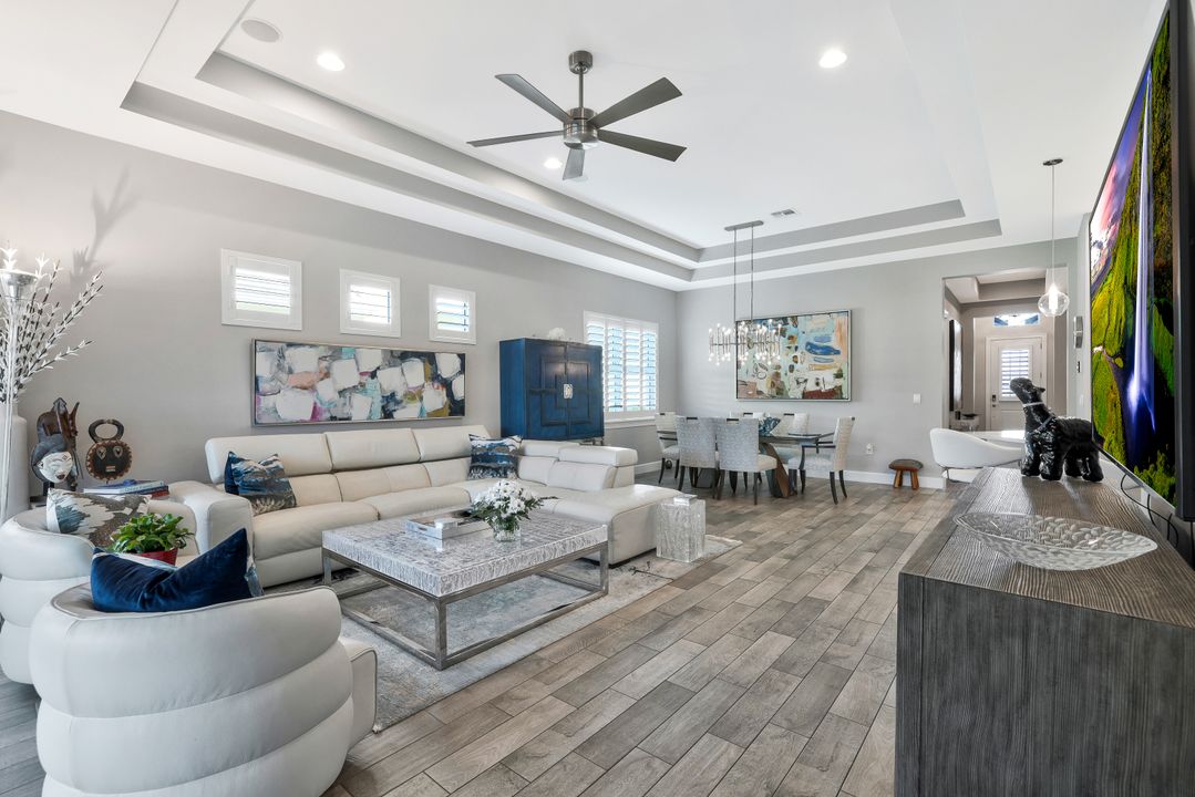 5811 Haiti Dr, Naples, FL 34113