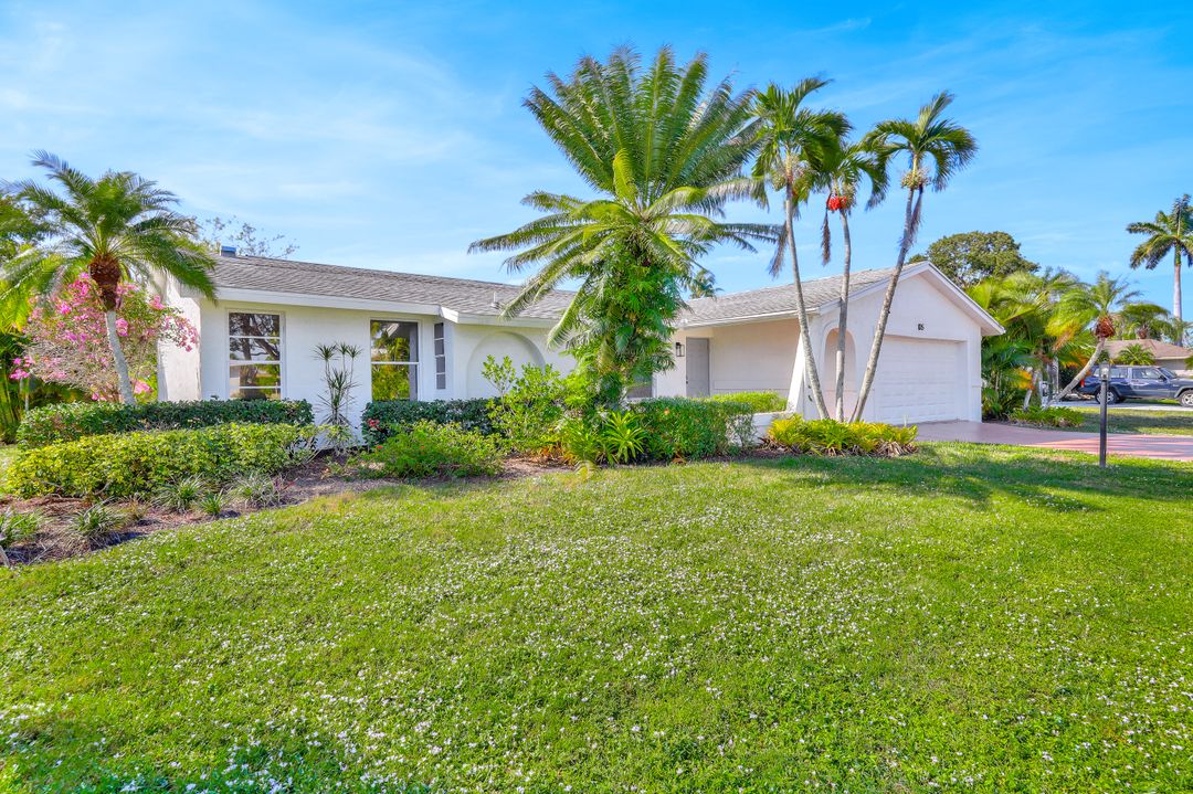 105 Blue Ridge Dr, Naples, FL 34112