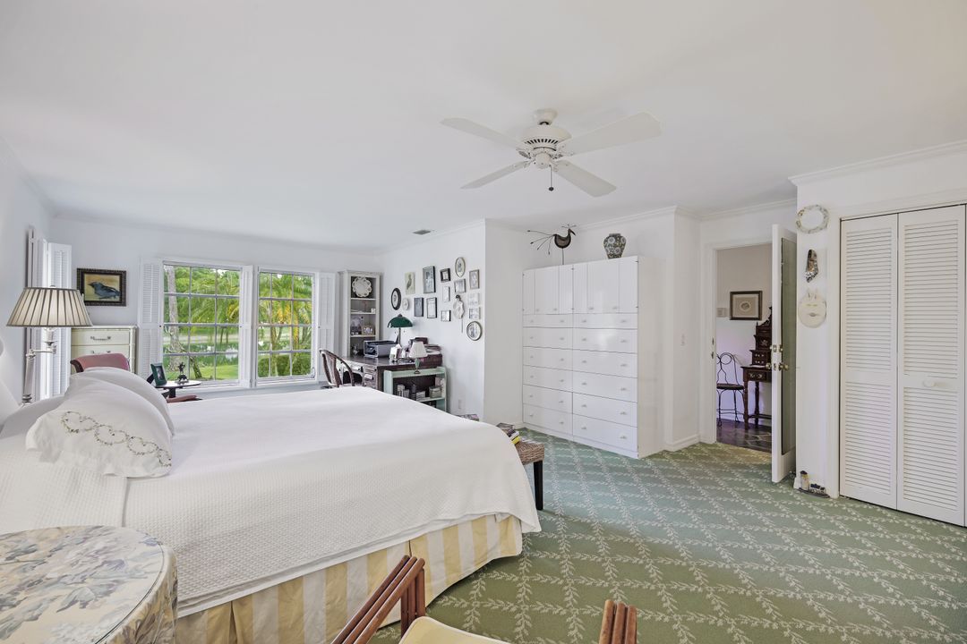 861 Swallow Point, Naples, FL 34105