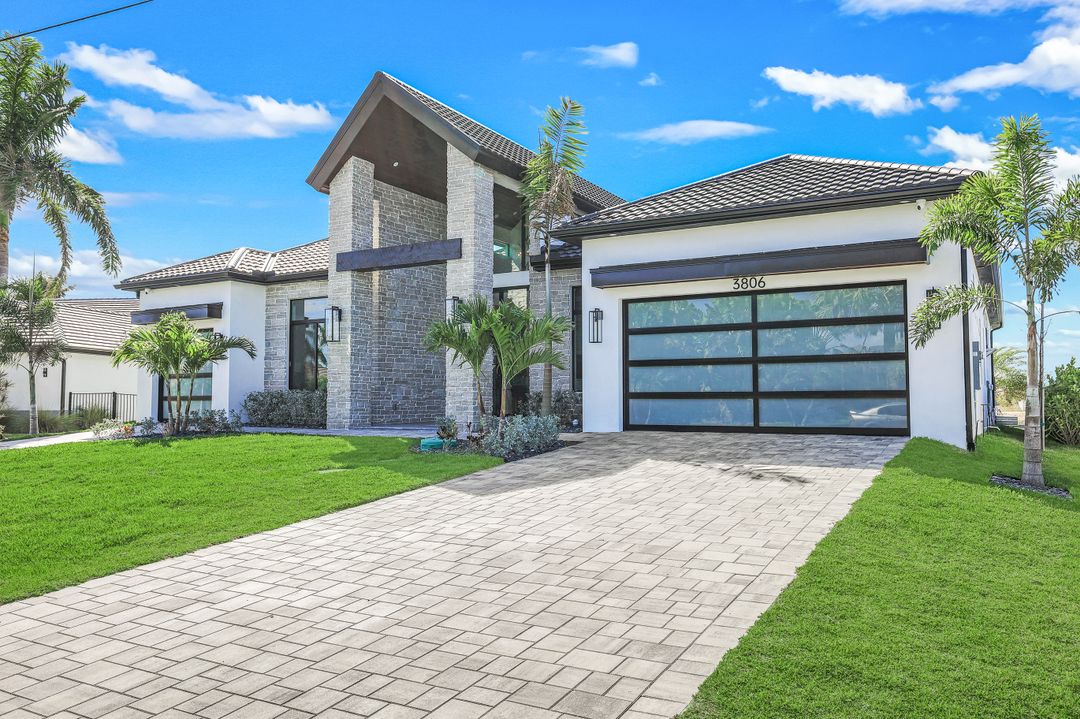 3806 NW 4th St, Cape Coral, FL 33993