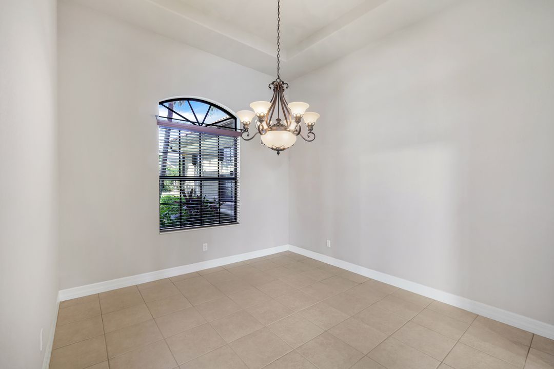 3939 SW 27th Ct, Cape Coral, FL 33914