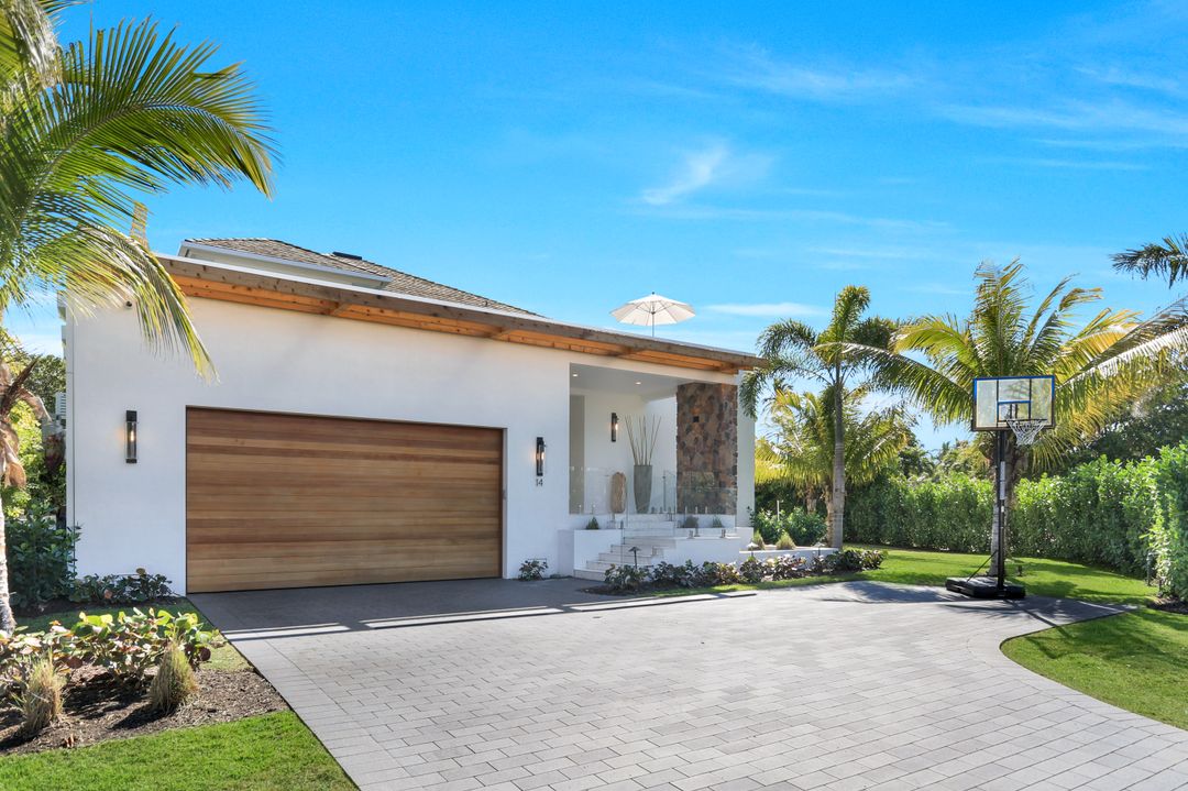 14 Sabre Ln, Naples, FL 34102