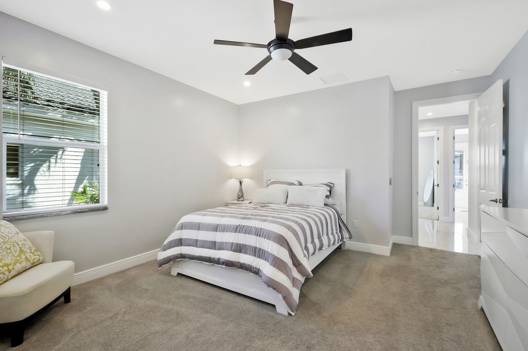 4909 Seville Ct, Cape Coral, FL 33904