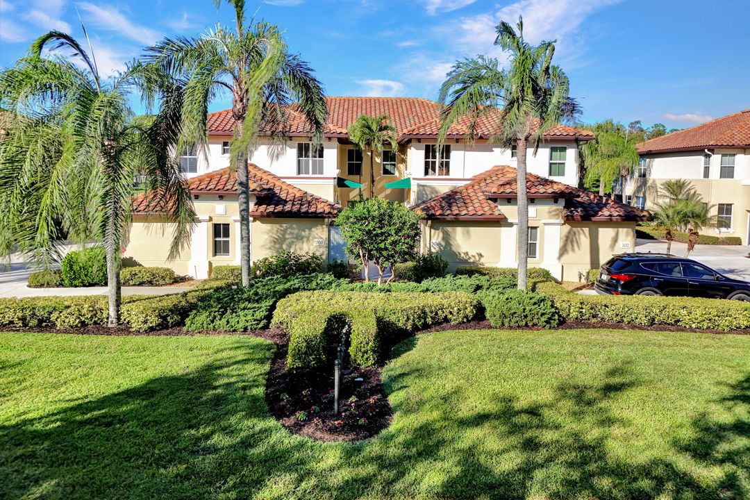 20671 Wildcat Run Dr #201, Estero, FL 33928