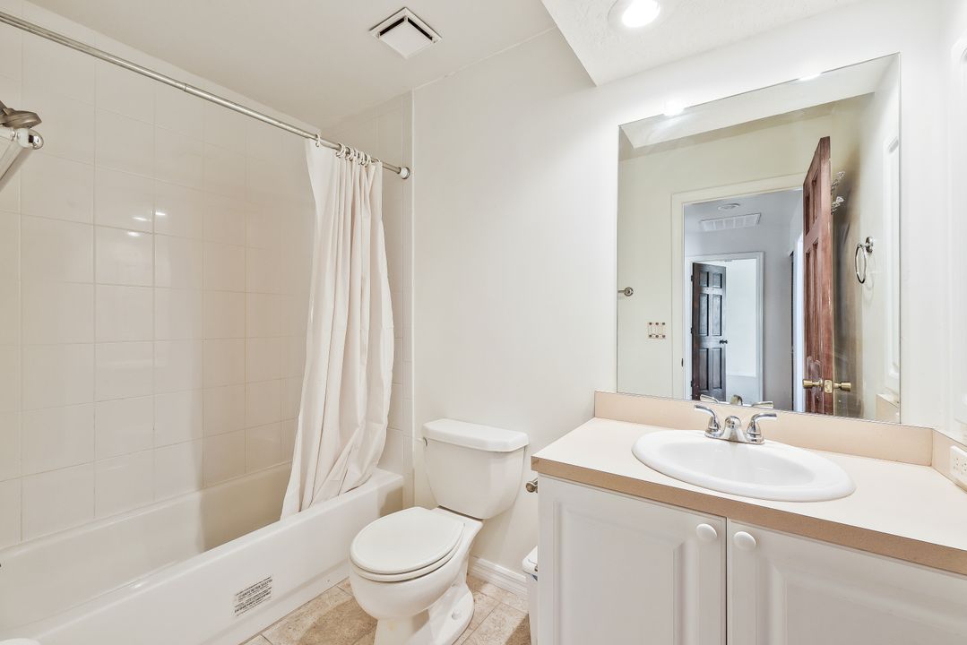 432 SE 17th St, Cape Coral, FL 33990