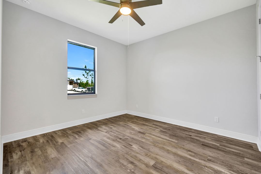 3527 SW 4th Ln, Cape Coral, FL 33991