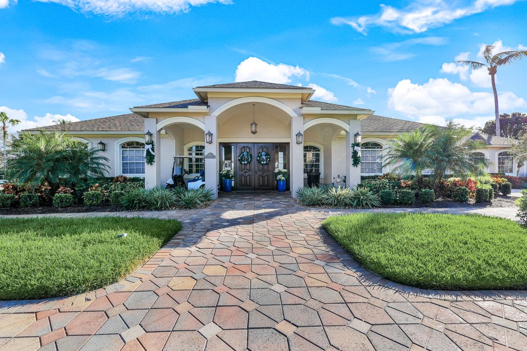 8199 Ibis Cove Cir, Naples, FL 34119