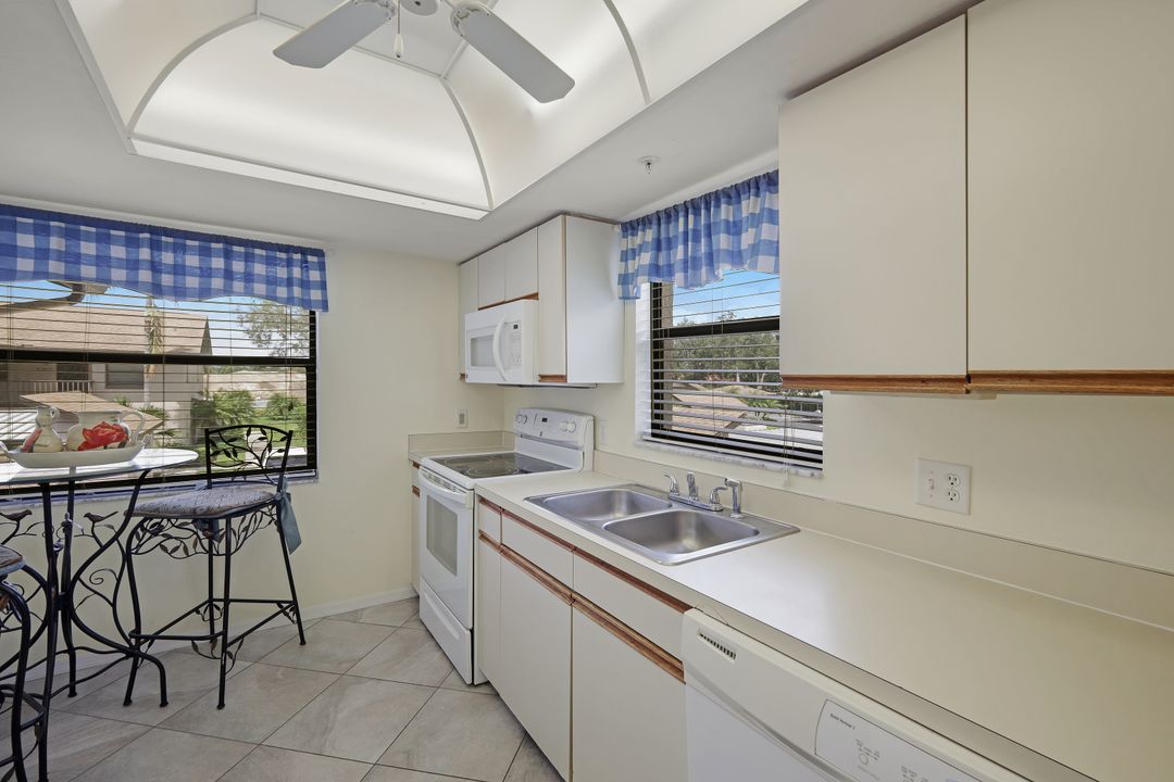 10151 Maddox Ln #201, Bonita Springs, FL 34135