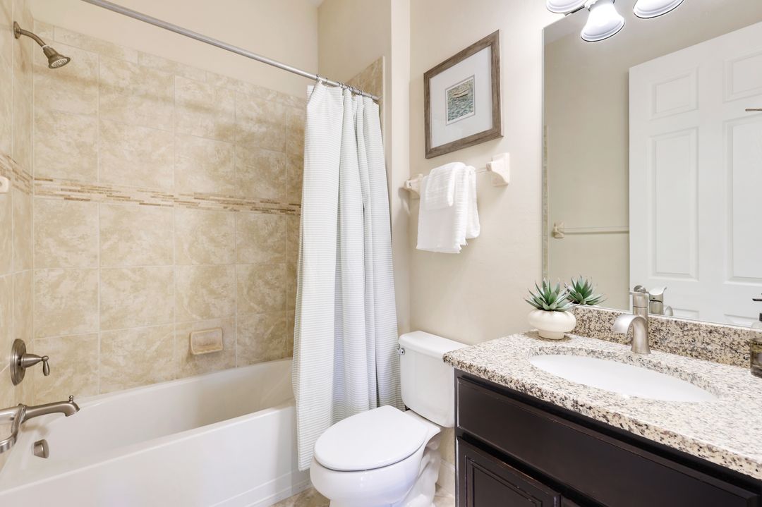 10542 Yorkstone Dr, Bonita Springs, FL 34135