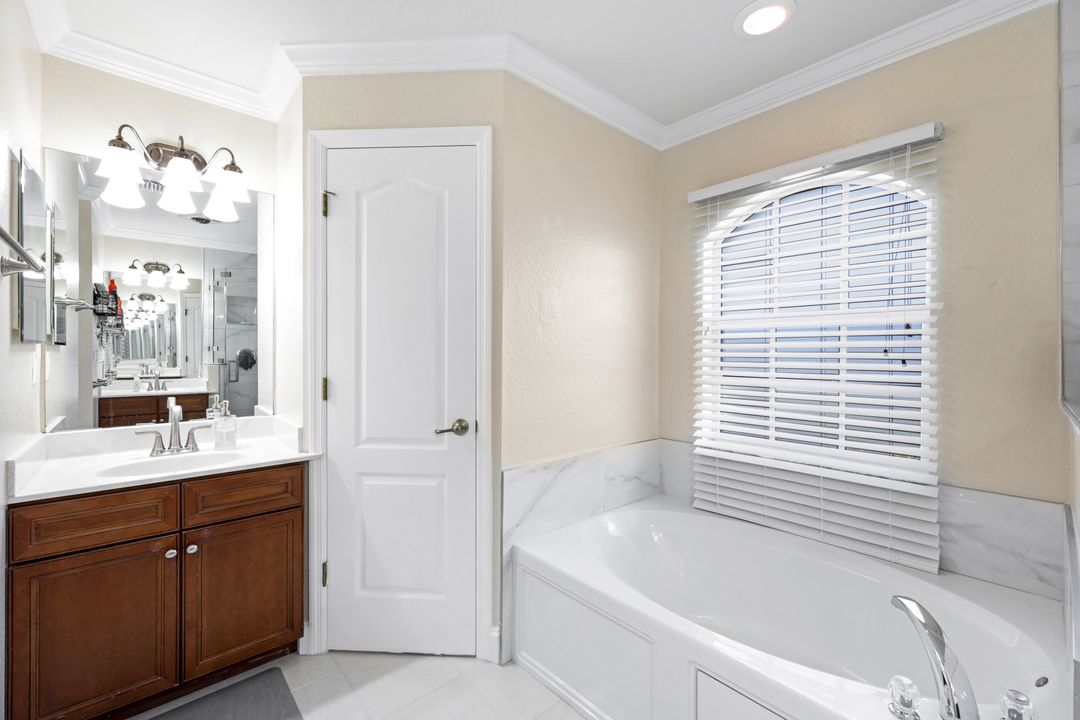 153 SE 27th Terrace, Cape Coral, FL 33904