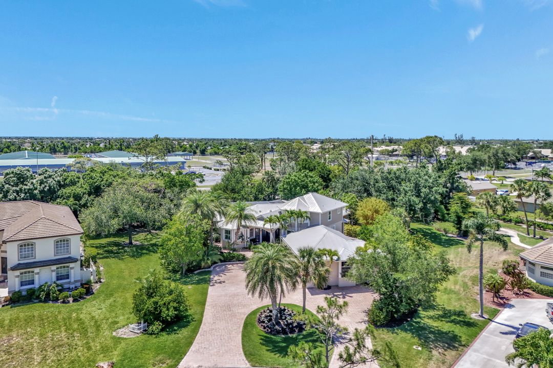 1817 Piccadilly Cir, Cape Coral, FL 33991