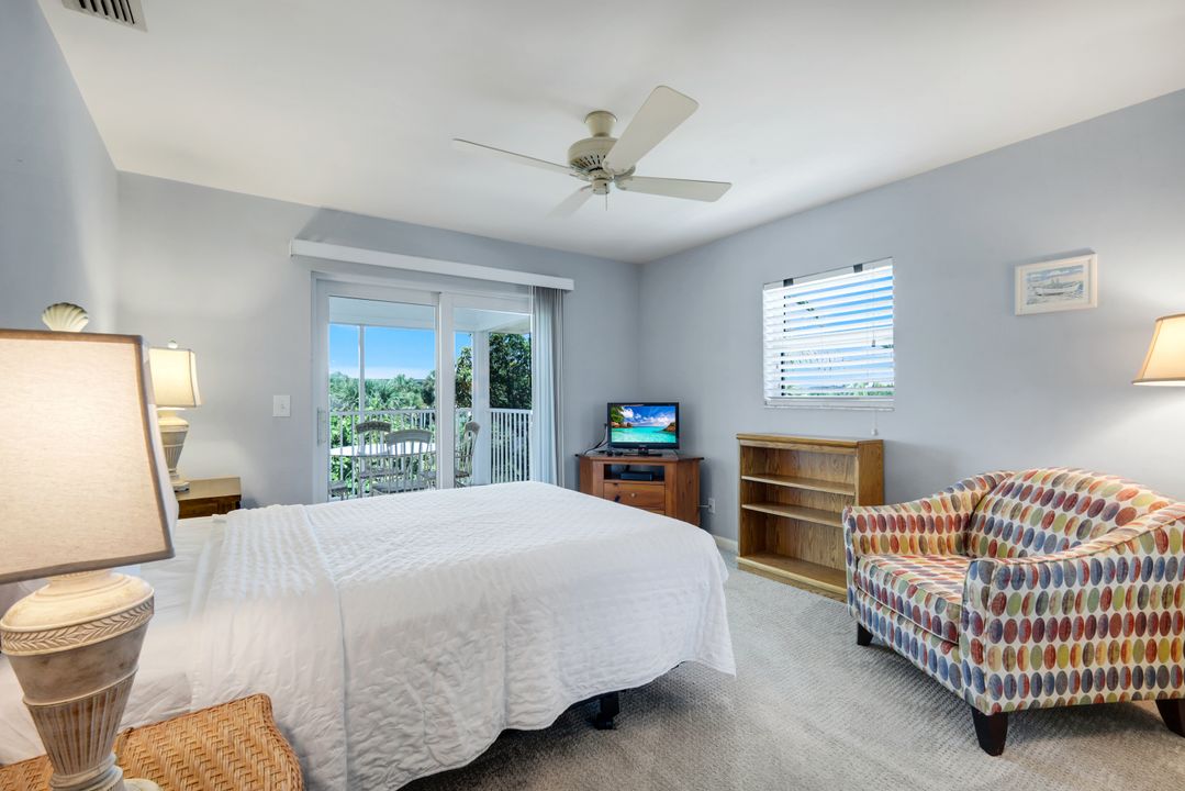 673 E Rocks Dr, Sanibel, FL 33957