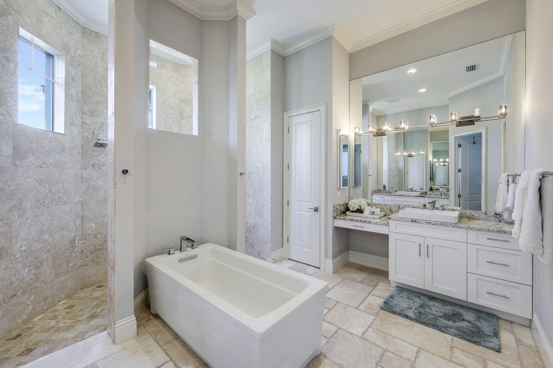 671 S Barfield Dr, Marco Island, FL 34145