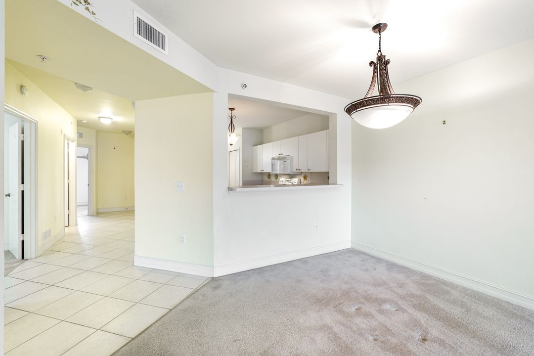 7839 Regal Heron Cir #206, Naples, FL 34104