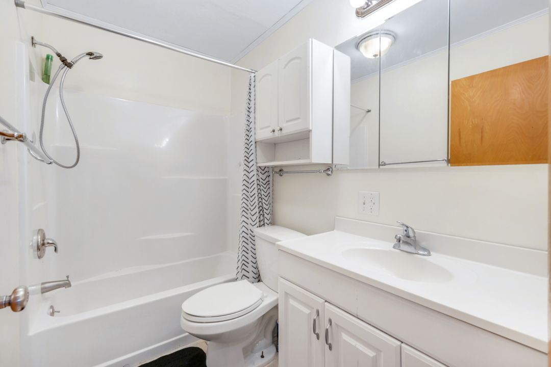 512 105th Ave N #1-2, Naples, FL 34108