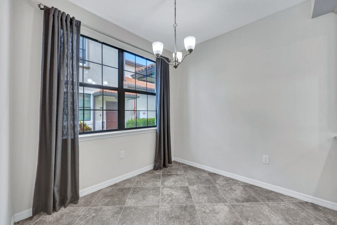 26189 Palace Ln #102, Bonita Springs, FL 34135
