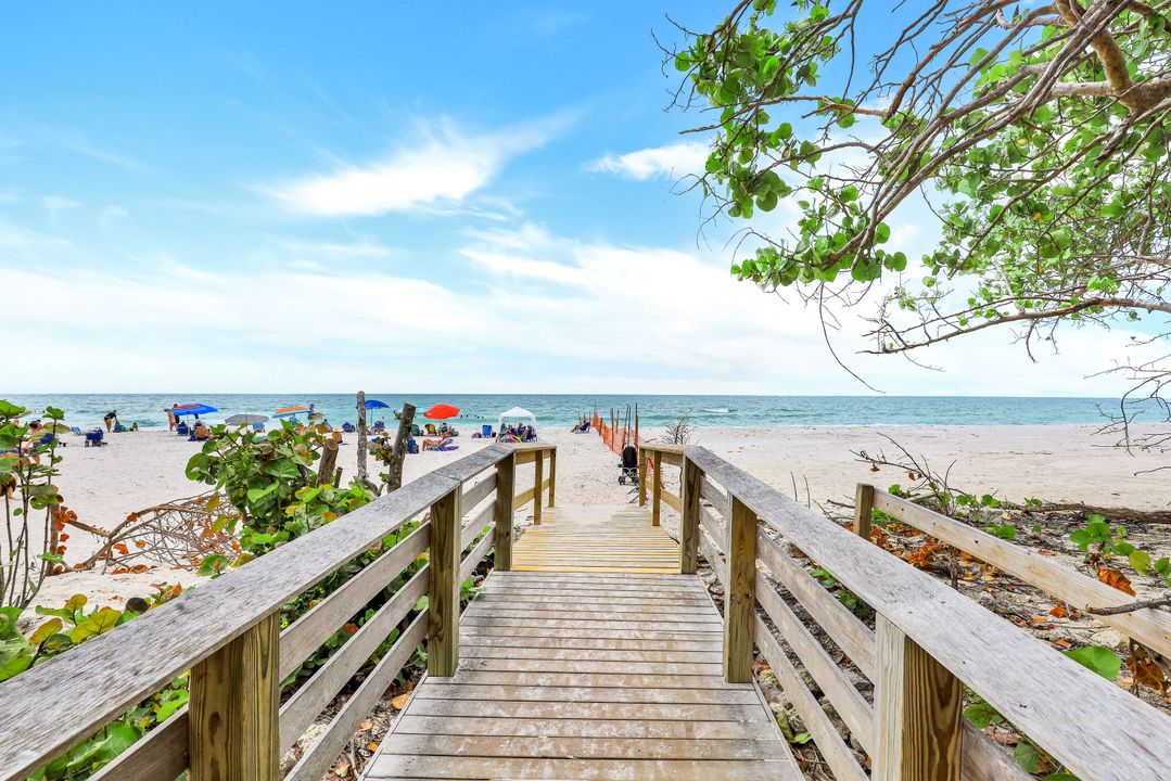 5 Bluebill Ave APT 506, Naples, FL 34108