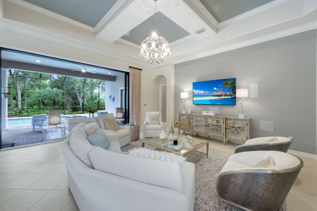 6419 Vivaldi Ct, Naples, FL 34113