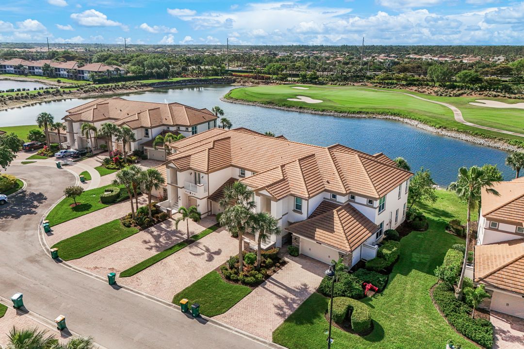 9217 Quartz Ln #102, Naples, FL 34120