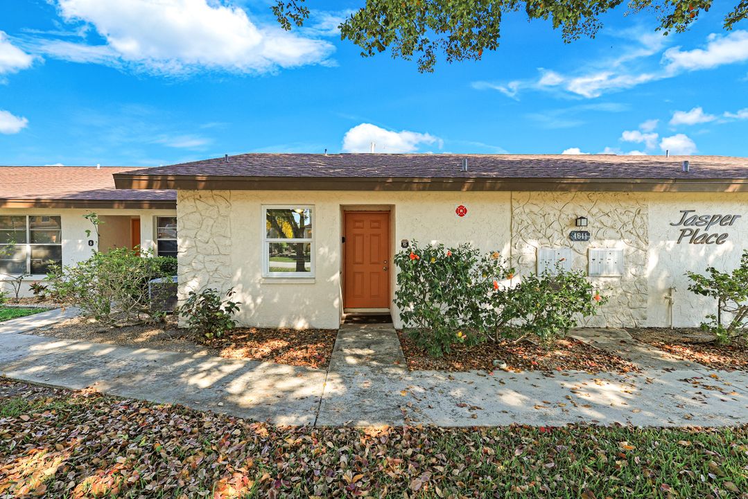 4611 SE 5th Pl #6, Cape Coral, FL 33904