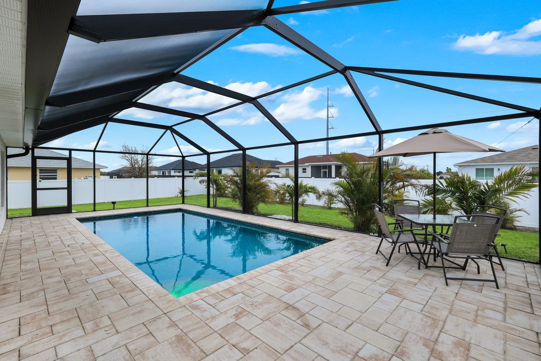 2013 NW Juanita Pl, Cape Coral, FL 33993