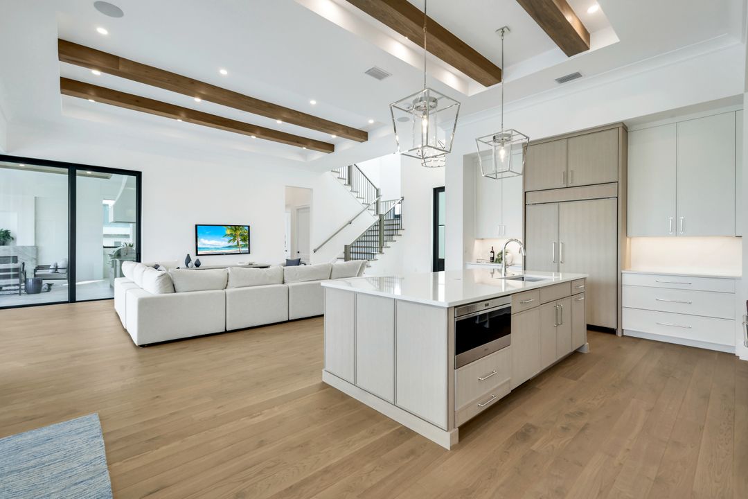 960 Iris Ct, Marco Island, FL 34145