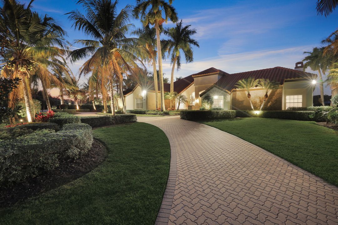 4401 Pond Apple Dr S, Naples, FL 34119