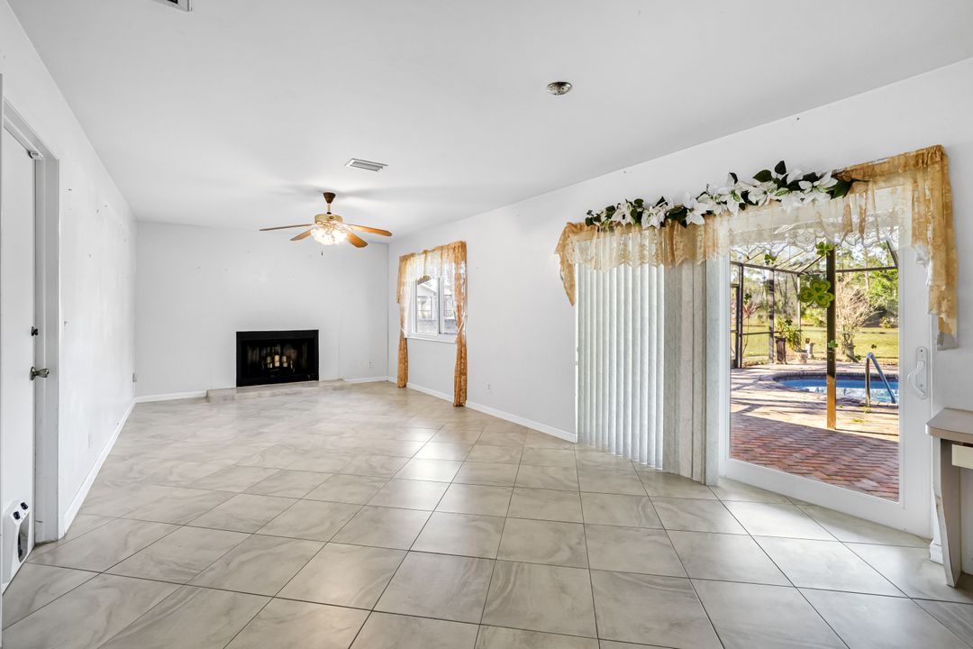 2805 Golden Gate Blvd W, Naples, FL 34120