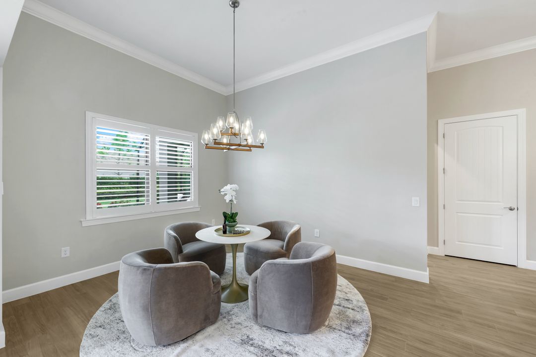 9151 Snowy Owl Wy, Naples, FL 34120