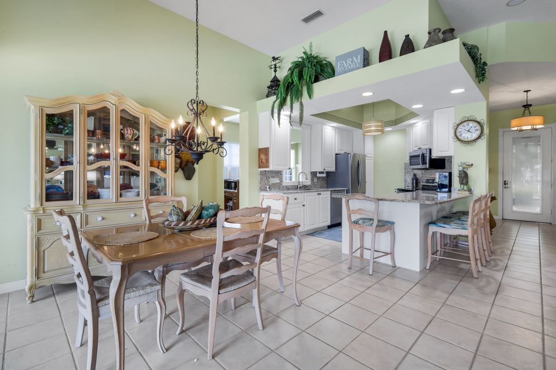 5855 Charlton Way, Naples, FL 34119