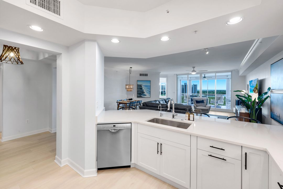 325 Dunes Blvd #604, Naples, FL 34110