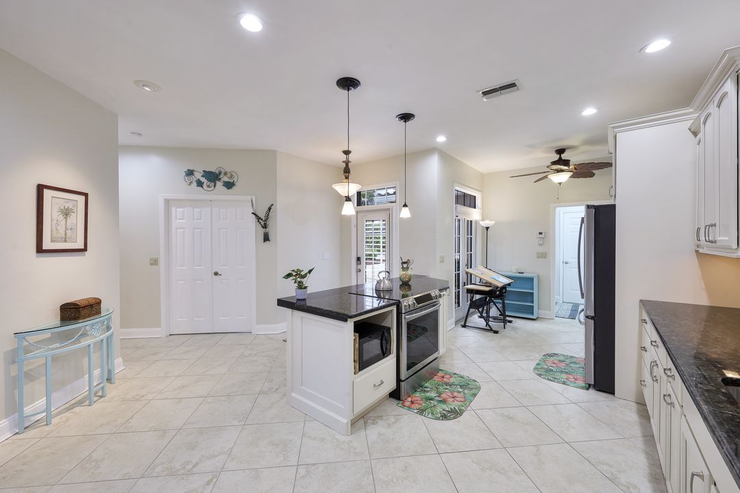 3411 Wildwood Lake Cir, Bonita Springs, FL 34134
