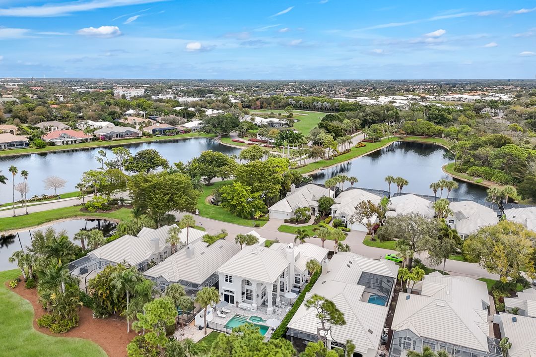 15303 Devon Green Ln, Naples, FL 34110