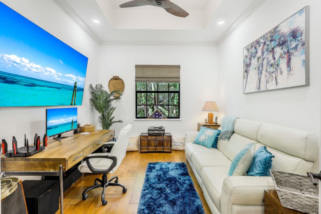 350 Gumbo Limbo Ln, Marco Island, FL 34145