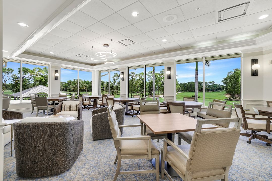 4502 Silver Fox Dr, Naples, FL 34119