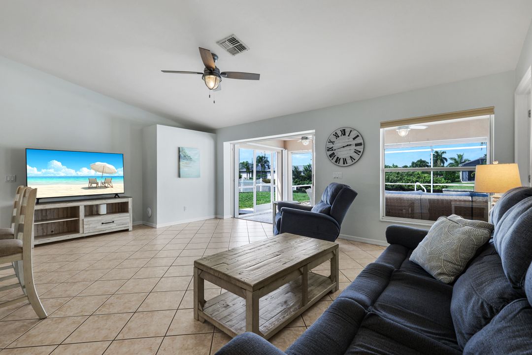 615 SW 39th Terrace, Cape Coral, FL 33914