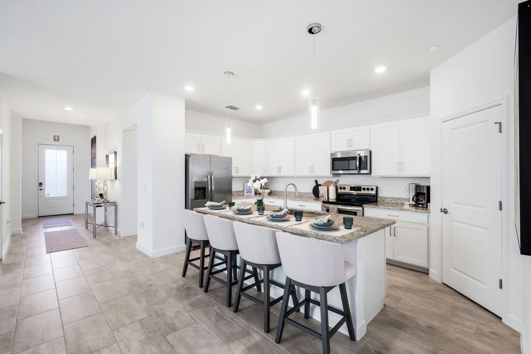 11311 Timber Creek Dr, Fort Myers, FL 33913