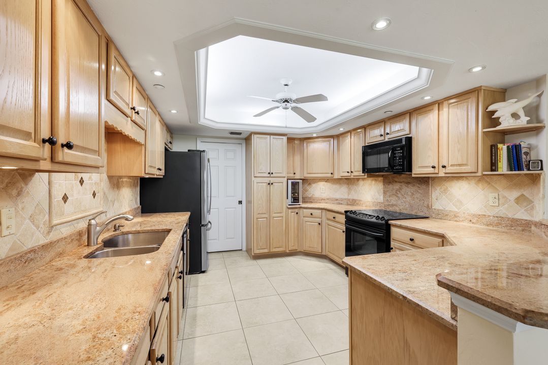 26900 Wedgewood Dr #305, Bonita Springs, FL 34134