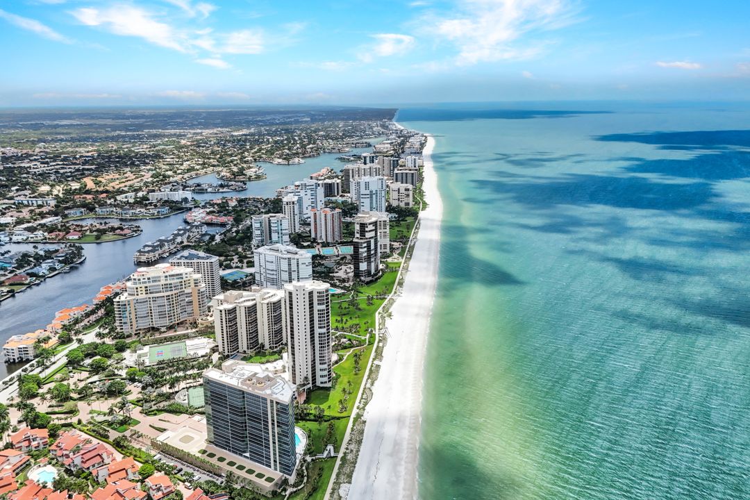 4651 Gulf Shore Blvd N #1702, Naples, FL 34103