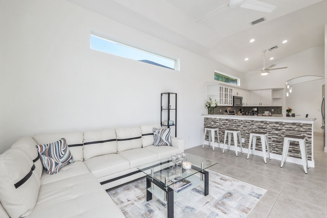 8710 Ibis Cove Cir, Naples, FL 34119