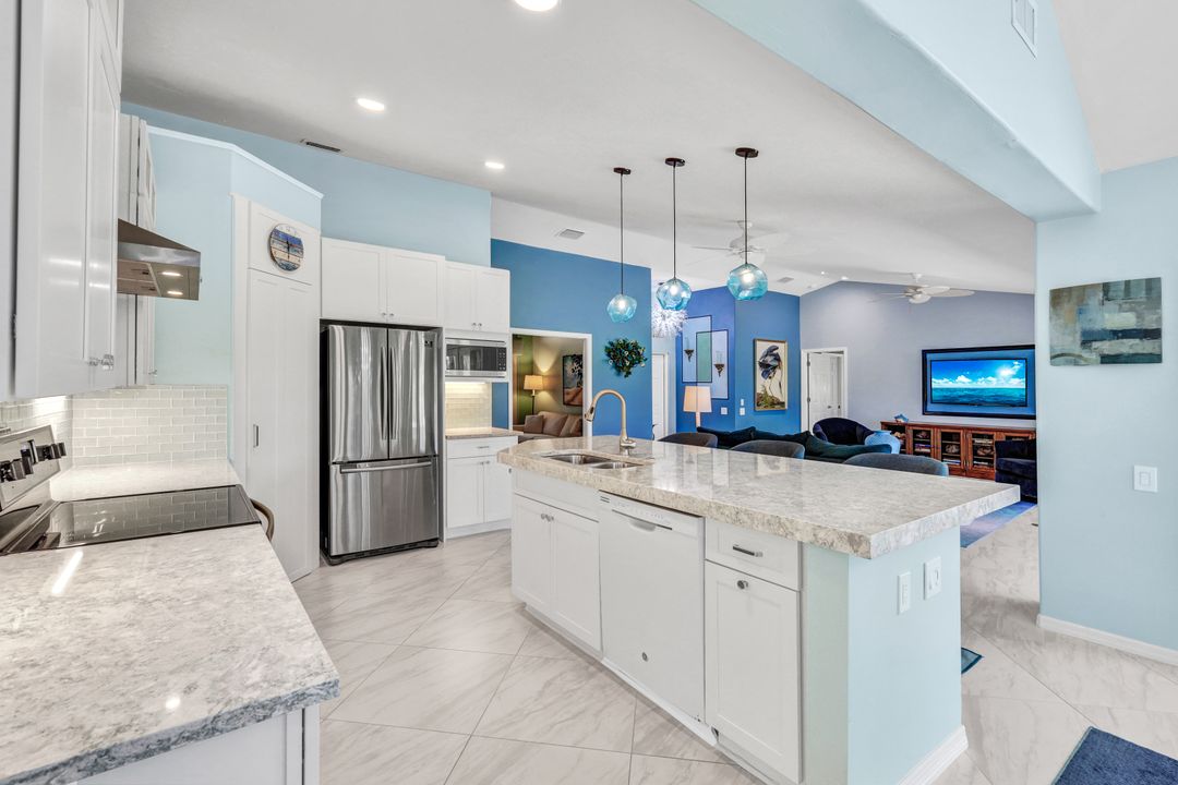 13280 Bridgeford Ave, Bonita Springs, FL 34135