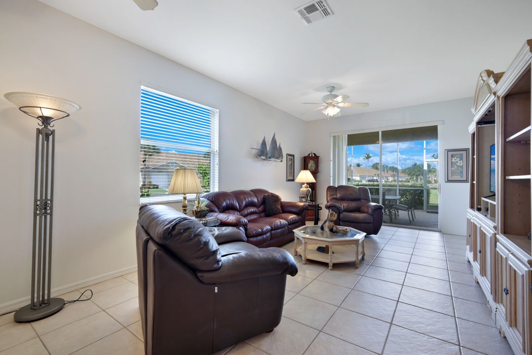 14271 Hilton Head Dr, Fort Myers, FL 33919