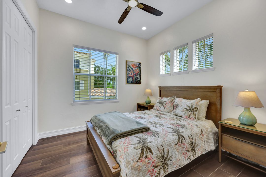 2609 Estrella Dr #1902, Naples, FL 34109